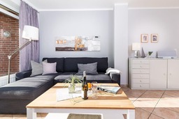 W2 - G&auml;stehaus Christian-Westphal-Str. 60 - FERIENDOMIZIL HOLLICH