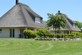 Ferienhaus in Fehmarn OT Staberdorf - Reetdachhaus 4, inkl. 2 Parkpl&auml;tze - Bild 1