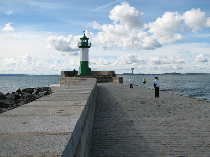 Ferienhaus in Streu - Jasmunder-Boddenhaus - Mole mit Leuchtturm in Sassnitz