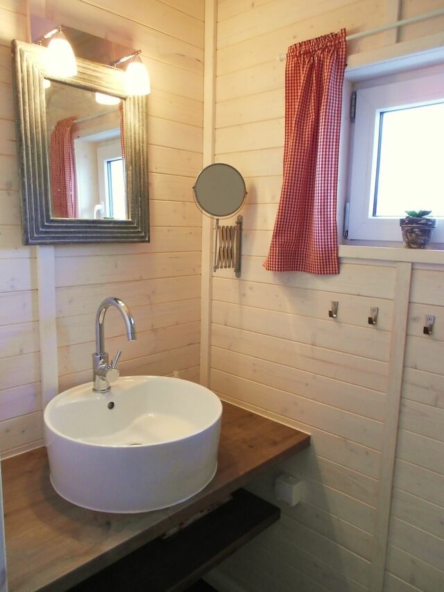 Ferienwohnung in Neustadt - Hausboot Lotta, Dachterrasse u. Kaminofen in Neustadt i.H. - Bild 9