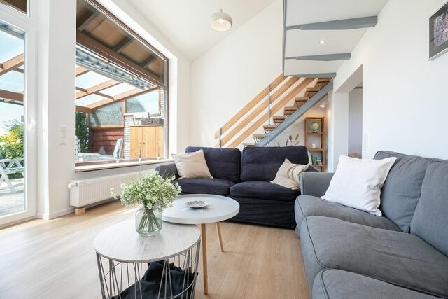 Ferienhaus in Lenste - Rosengarten am Feldrand - Bild 2